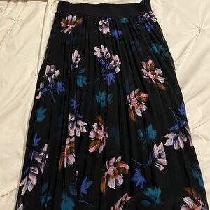 Tahari Maxi Skirt Size S